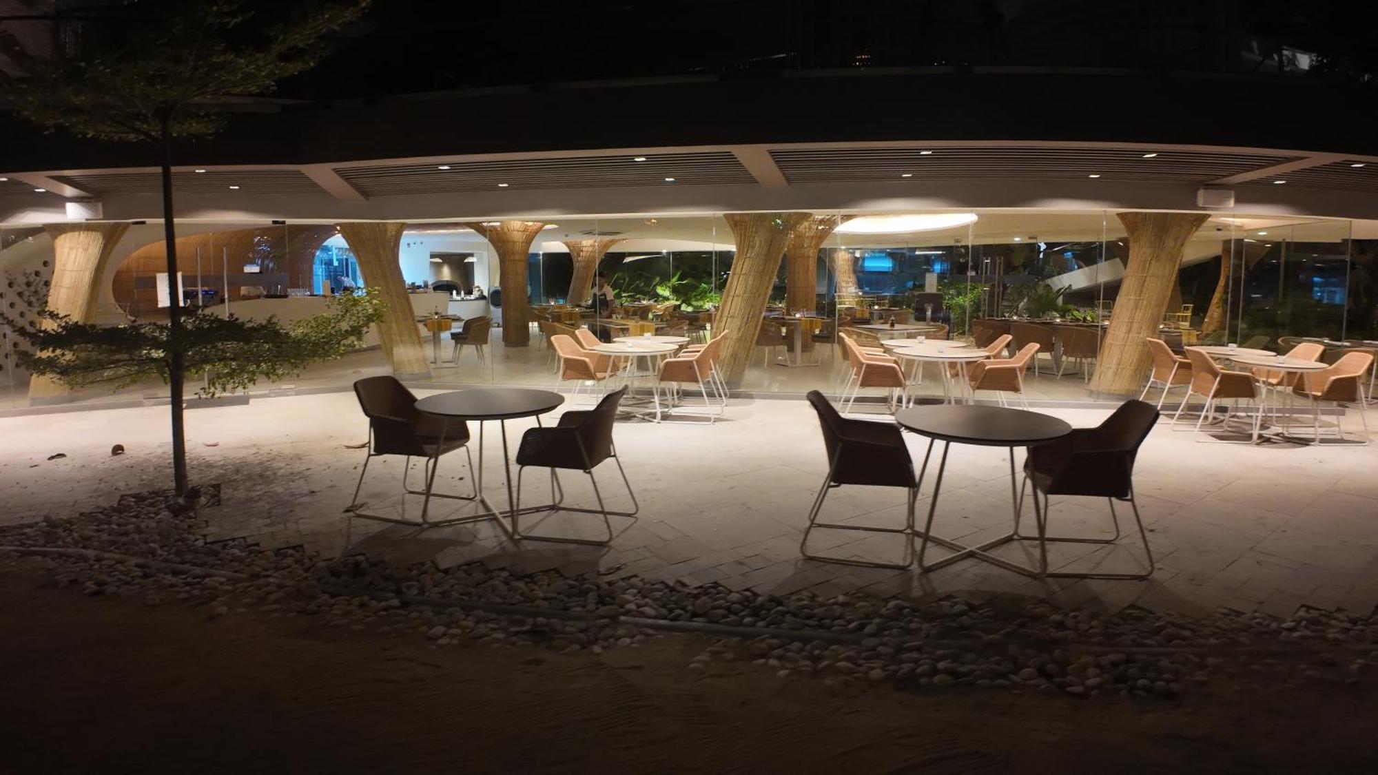 Dominiks Stylish Resort Gem Ocean View Pool Queen Bed At Tambuli 8 Floor Fast Wifi Μακτάν Εξωτερικό φωτογραφία